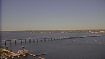 Weather camera view of Edison Grand tower 350 ft elev..