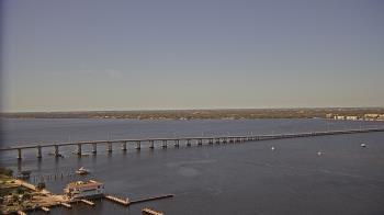 Weather camera view of Edison Grand tower 350 ft elev..