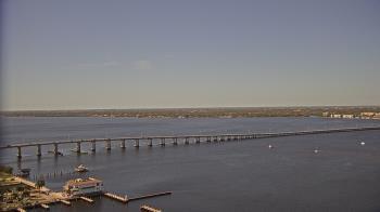 Weather camera view of Edison Grand tower 350 ft elev..