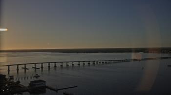 Weather camera view of Edison Grand tower 350 ft elev..