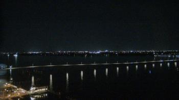 Weather camera view of Edison Grand tower 350 ft elev..