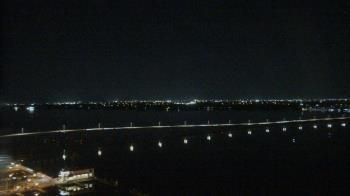 Weather camera view of Edison Grand tower 350 ft elev..