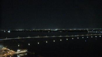 Weather camera view of Edison Grand tower 350 ft elev..