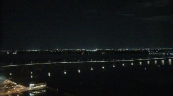 Weather camera view of Edison Grand tower 350 ft elev..