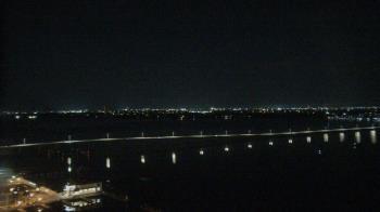 Weather camera view of Edison Grand tower 350 ft elev..