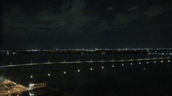 Weather camera view of Edison Grand tower 350 ft elev..