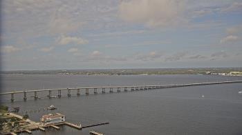 Weather camera view of Edison Grand tower 350 ft elev..