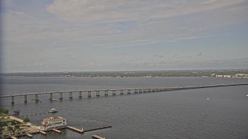 Weather camera view of Edison Grand tower 350 ft elev..