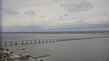 Weather camera view of Edison Grand tower 350 ft elev..