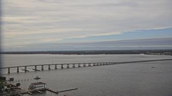 Weather camera view of Edison Grand tower 350 ft elev..