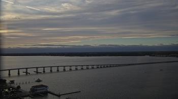 Weather camera view of Edison Grand tower 350 ft elev..