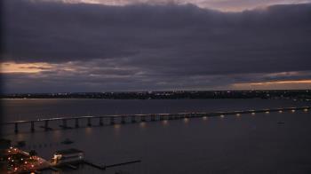 Weather camera view of Edison Grand tower 350 ft elev..