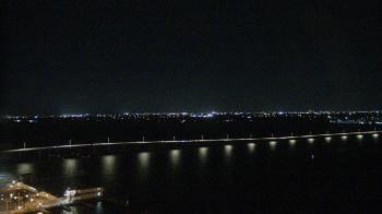 Weather camera view of Edison Grand tower 350 ft elev..