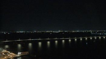 Weather camera view of Edison Grand tower 350 ft elev..