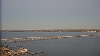 Weather camera view of Edison Grand tower 350 ft elev..