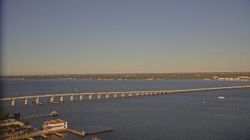 Weather camera view of Edison Grand tower 350 ft elev..