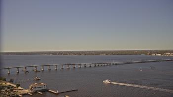 Weather camera view of Edison Grand tower 350 ft elev..