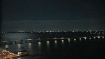 Weather camera view of Edison Grand tower 350 ft elev..