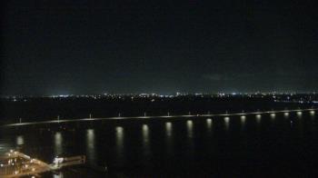 Weather camera view of Edison Grand tower 350 ft elev..