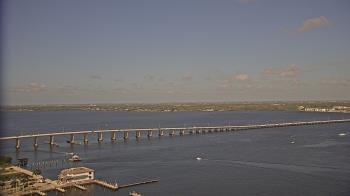 Weather camera view of Edison Grand tower 350 ft elev..