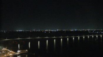 Weather camera view of Edison Grand tower 350 ft elev..