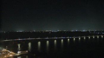 Weather camera view of Edison Grand tower 350 ft elev..