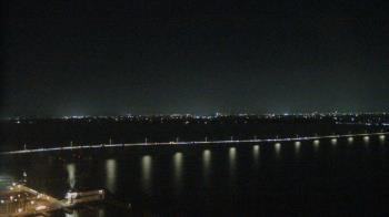 Weather camera view of Edison Grand tower 350 ft elev..