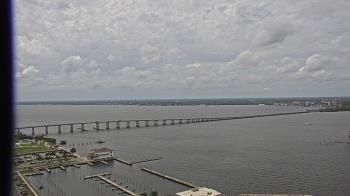 Weather camera view of Edison Grand tower 350 ft elev..