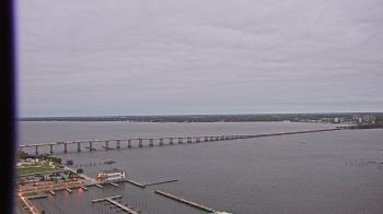 Weather camera view of Edison Grand tower 350 ft elev..