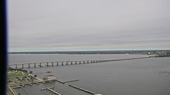 Weather camera view of Edison Grand tower 350 ft elev..