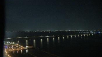 Weather camera view of Edison Grand tower 350 ft elev..