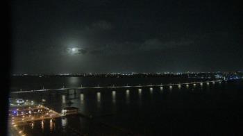 Weather camera view of Edison Grand tower 350 ft elev..