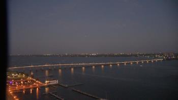 Weather camera view of Edison Grand tower 350 ft elev..