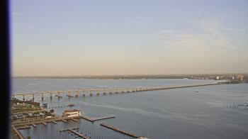 Weather camera view of Edison Grand tower 350 ft elev..