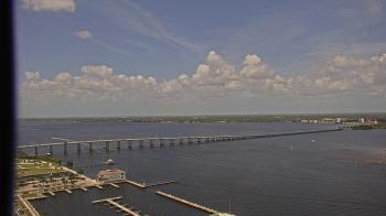 Weather camera view of Edison Grand tower 350 ft elev..