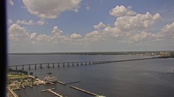 Weather camera view of Edison Grand tower 350 ft elev..