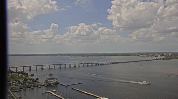 Weather camera view of Edison Grand tower 350 ft elev..