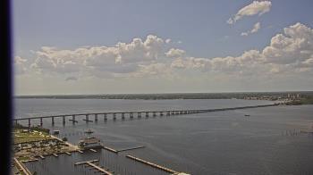 Weather camera view of Edison Grand tower 350 ft elev..