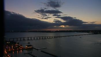 Weather camera view of Edison Grand tower 350 ft elev..