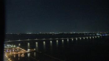 Weather camera view of Edison Grand tower 350 ft elev..