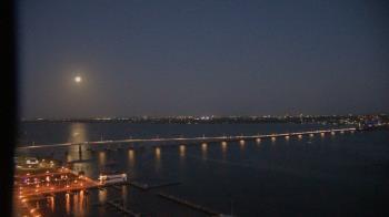 Weather camera view of Edison Grand tower 350 ft elev..