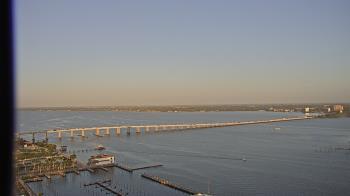 Weather camera view of Edison Grand tower 350 ft elev..