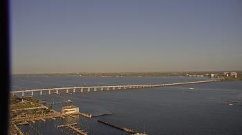 Weather camera view of Edison Grand tower 350 ft elev..