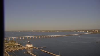 Weather camera view of Edison Grand tower 350 ft elev..