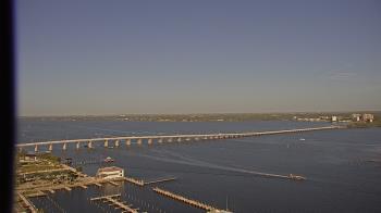 Weather camera view of Edison Grand tower 350 ft elev..