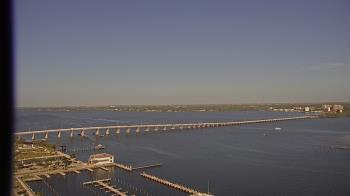 Weather camera view of Edison Grand tower 350 ft elev..