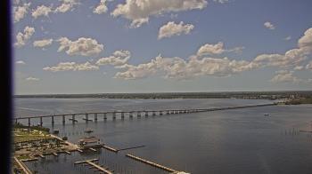 Weather camera view of Edison Grand tower 350 ft elev..