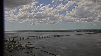 Weather camera view of Edison Grand tower 350 ft elev..