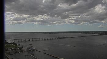 Weather camera view of Edison Grand tower 350 ft elev..