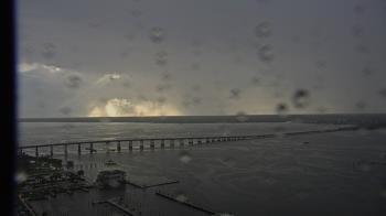 Weather camera view of Edison Grand tower 350 ft elev..